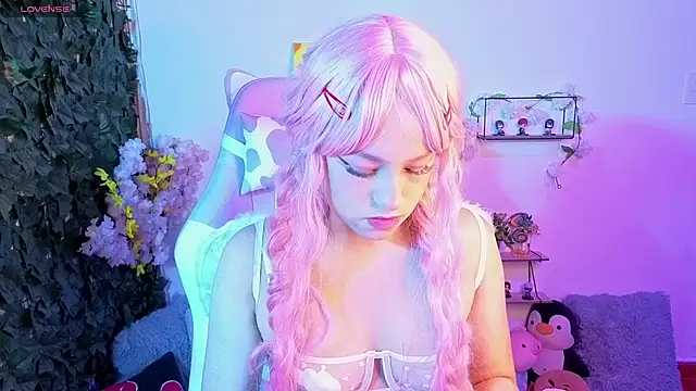 Snapshot of Eymmy_24 chatting on 15, 2, 2026 Eymmy 24 online show from 15, 2, 2026