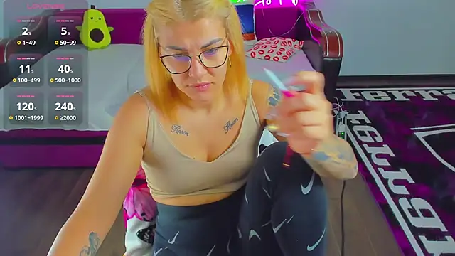 MiaKiittyy online show from 29, 11, 2025