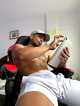 DeimonOficial online show from 23, 9, 2025