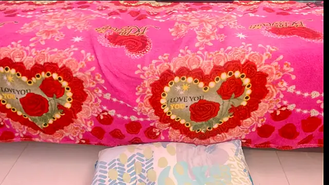 Snapshot of bellotabigtits18 chatting on 18, 9, 2025 bellotabigtits18 online show from 18, 9, 2025