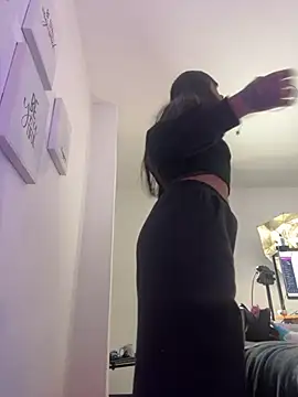 Snapshot of Aleja_ruizz chatting on 30, 10, 2025 Aleja ruizz online show from 30, 10, 2025