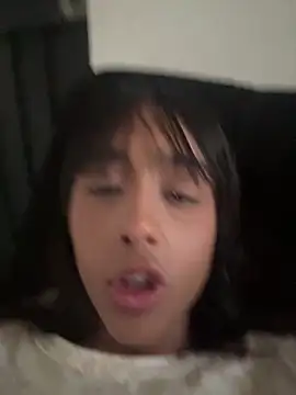 Snapshot of Aleja_ruizz chatting on 5, 11, 2025 Aleja ruizz online show from 5, 11, 2025