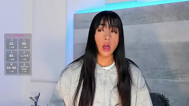 Snapshot of Aleja_ruizz chatting on 15, 12, 2025 Aleja ruizz online show from 15, 12, 2025