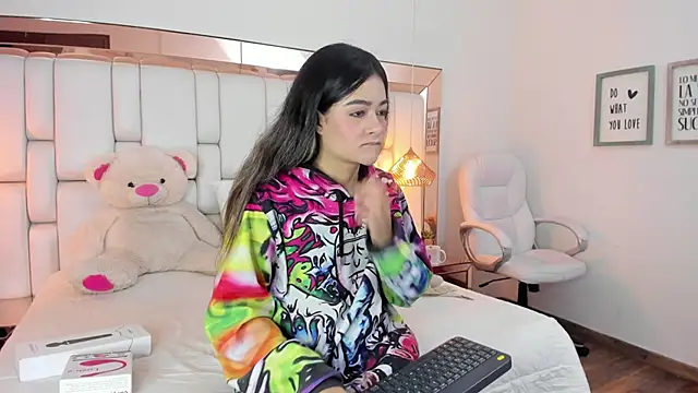 Snapshot of ValeriaPrado chatting on 27, 9, 2025 ValeriaPrado online show from 27, 9, 2025