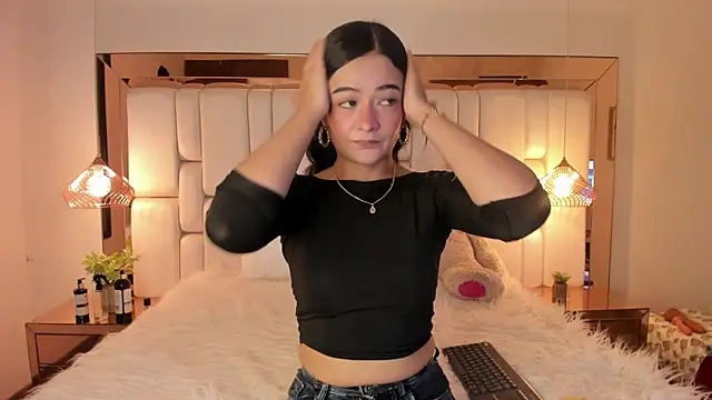 Snapshot of ValeriaPrado chatting on 3, 10, 2025 ValeriaPrado online show from 3, 10, 2025