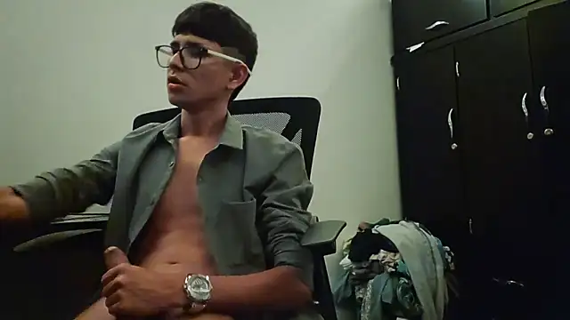 Snapshot of ElverCol chatting on 10, 2, 2026 ElverCol online show from 10, 2, 2026