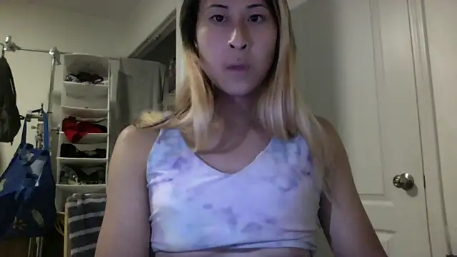 Snapshot of hofgw7 chatting on 12, 9, 2025 hofgw7 online show from 12, 9, 2025