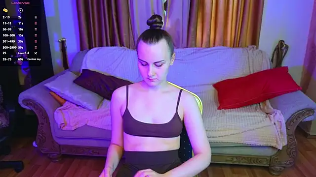 Snapshot of Kelly_Cartier chatting on 3, 10, 2025 Kelly Cartier online show from 3, 10, 2025