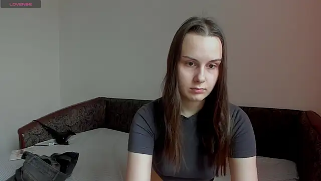 Kelly Cartier online show from 4, 4, 2026