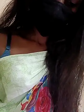 Snapshot of kavya-telugu84 chatting on 27, 9, 2025 kavya-telugu84 online show from 27, 9, 2025
