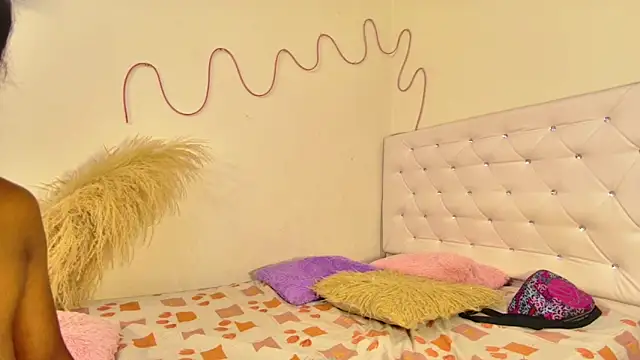 Snapshot of tatixxxvega chatting on 25, 10, 2025 tatixxxvega online show from 25, 10, 2025