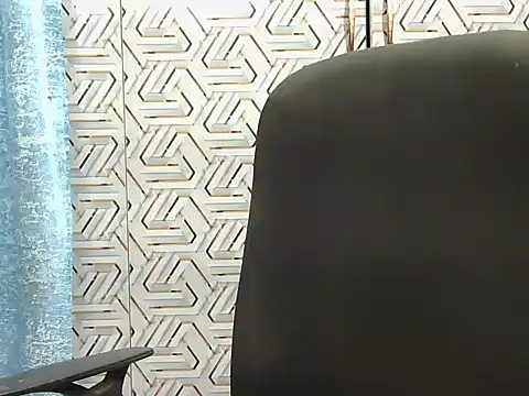 Snapshot of Tanvi_Strip chatting on 5, 11, 2025 Tanvi Strip online show from 5, 11, 2025