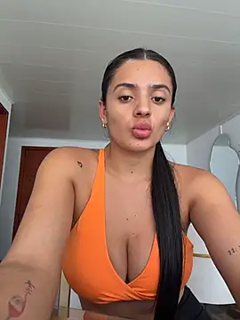 AnaaFaith  online show from 13, 4, 2026