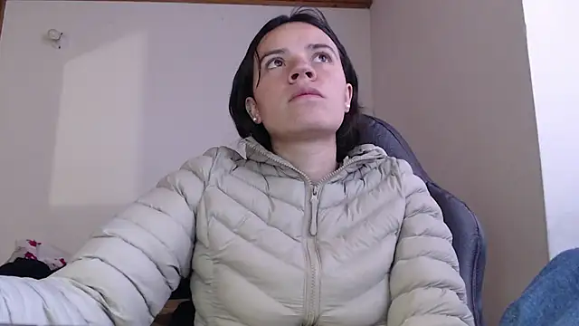 Snapshot of Skylar_Serenity chatting on 17, 12, 2025 Skylar Serenity online show from 17, 12, 2025