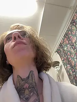 HoneySquirrel online show from 10, 2, 2026