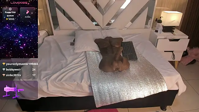 VanessaHard as online show from 22, 11, 2025