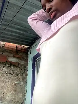 Snapshot of Annia_DH chatting on 5, 10, 2025 Annia DH online show from 5, 10, 2025