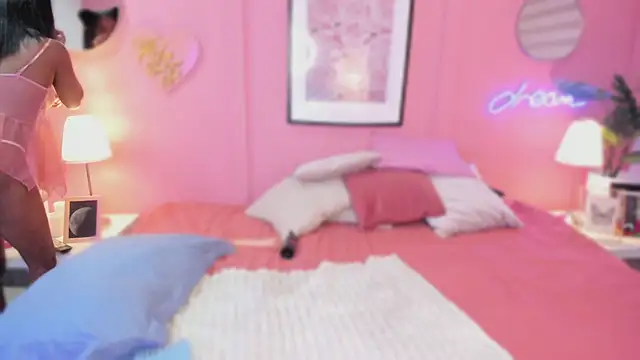 Snapshot of Annia_DH chatting on 6, 10, 2025 Annia DH online show from 6, 10, 2025