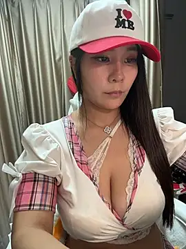 Snapshot of sandra0023 chatting on 22, 6, 2026 sandra0023 online show from 22, 6, 2026