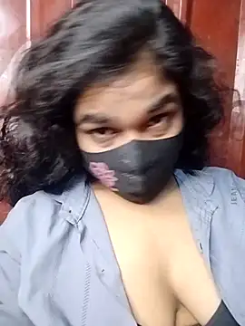 Snapshot of kiron204279 chatting on 13, 11, 2025 kiron204279 online show from 13, 11, 2025