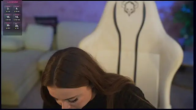 Snapshot of Luna_secretgirl chatting on 8, 11, 2025 Luna secretgirl online show from 8, 11, 2025