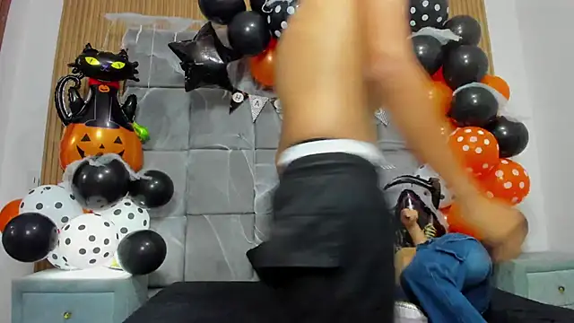 ChanellandMax online show from 25, 10, 2025