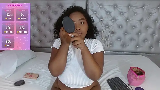 Snapshot of angiellam chatting on 19, 10, 2025 angiellam online show from 19, 10, 2025