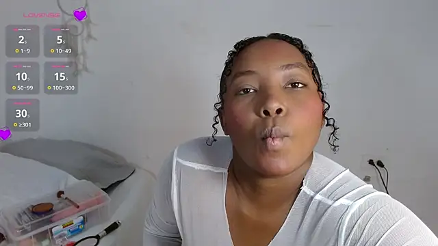 Snapshot of angiellam chatting on 25, 11, 2025 angiellam online show from 25, 11, 2025