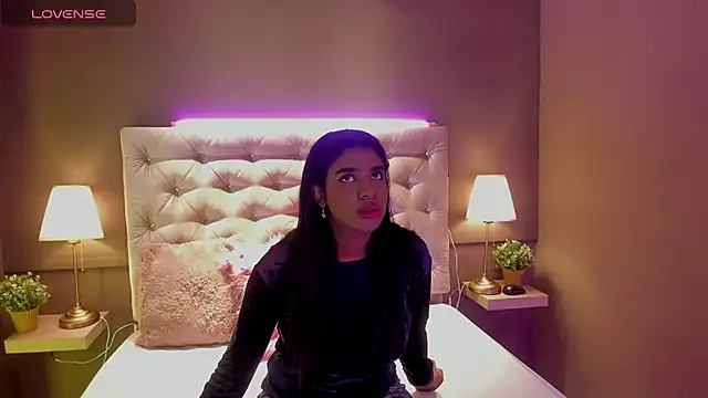 KendraChavez  online show from 10, 11, 2025