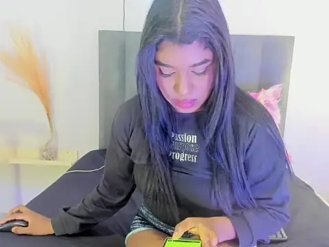 KendraChavez  online show from 13, 2, 2026