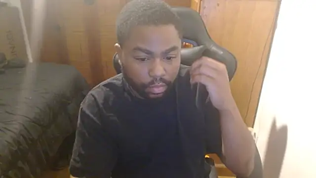 Snapshot of Breadwinnah chatting on 13, 9, 2025 Breadwinnah online show from 13, 9, 2025