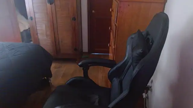 Snapshot of Breadwinnah chatting on 17, 9, 2025 Breadwinnah online show from 17, 9, 2025