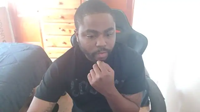 Snapshot of Breadwinnah chatting on 27, 9, 2025 Breadwinnah online show from 27, 9, 2025