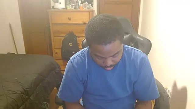 Snapshot of Breadwinnah chatting on 18, 10, 2025 Breadwinnah online show from 18, 10, 2025