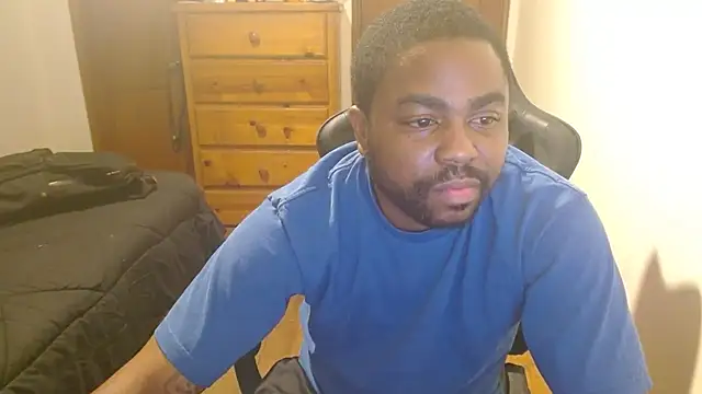 Snapshot of Breadwinnah chatting on 26, 10, 2025 Breadwinnah online show from 26, 10, 2025