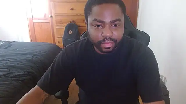 Snapshot of Breadwinnah chatting on 30, 10, 2025 Breadwinnah online show from 30, 10, 2025