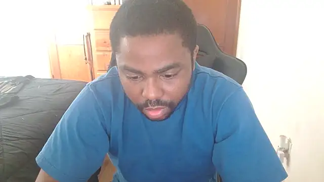 Snapshot of Breadwinnah chatting on 7, 11, 2025 Breadwinnah online show from 7, 11, 2025