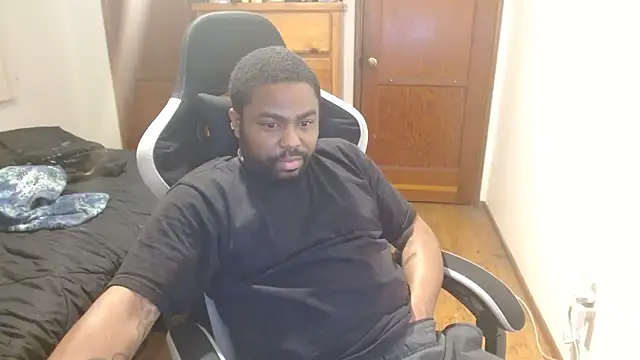 Snapshot of Breadwinnah chatting on 15, 11, 2025 Breadwinnah online show from 15, 11, 2025