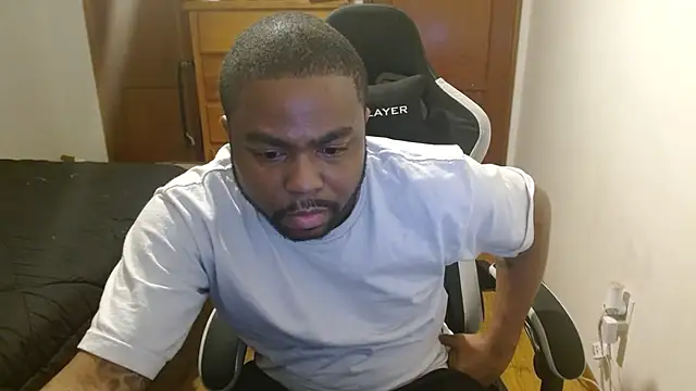 Snapshot of Breadwinnah chatting on 29, 11, 2025 Breadwinnah online show from 29, 11, 2025