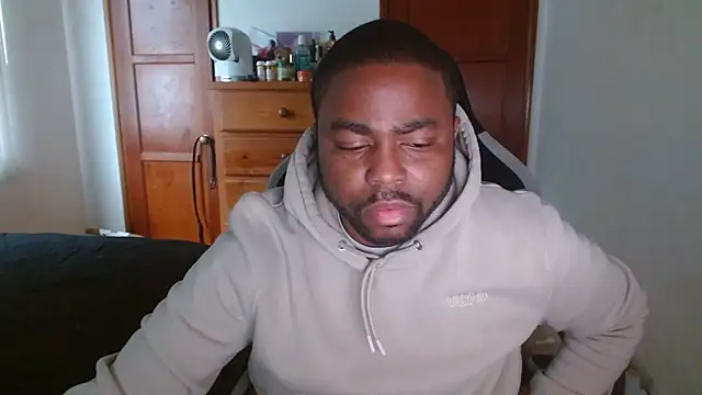 Snapshot of Breadwinnah chatting on 30, 11, 2025 Breadwinnah online show from 30, 11, 2025