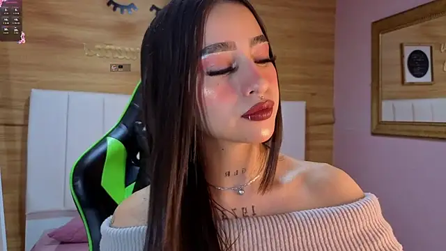 Snapshot of Abril_Velvet_a_ chatting on 26, 11, 2025 Abril Velvet a online show from 26, 11, 2025