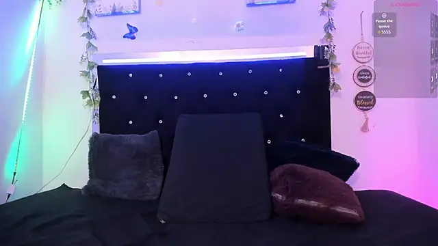 Snapshot of AkariRosetti chatting on 11, 9, 2025 AkariRosetti online show from 11, 9, 2025