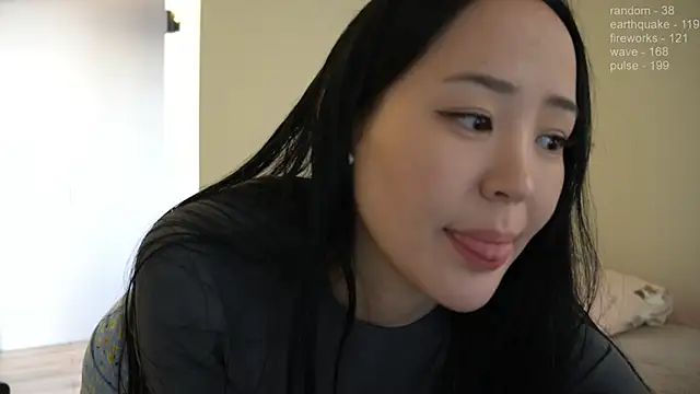 Snapshot of _JiKey_ chatting on 5, 12, 2024 JiKey online show from 5, 12, 2024