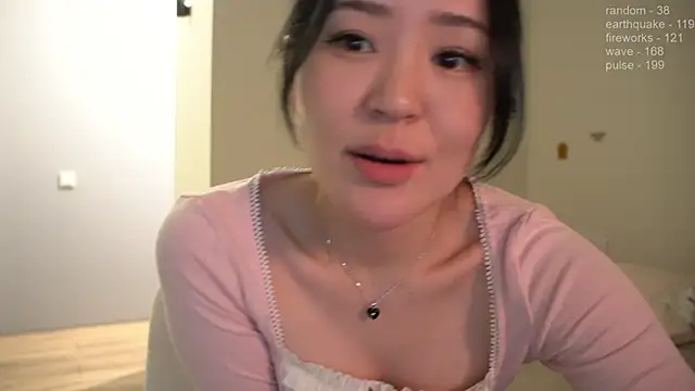 Snapshot of _JiKey_ chatting on 25, 12, 2024 JiKey online show from 25, 12, 2024