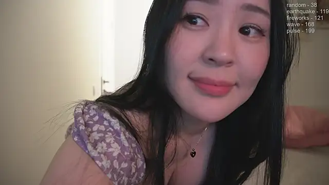 Snapshot of _JiKey_ chatting on 10, 1, 2025 JiKey online show from 10, 1, 2025