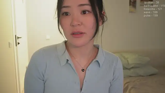 Snapshot of _JiKey_ chatting on 27, 1, 2025 JiKey online show from 27, 1, 2025