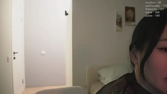 Snapshot of _JiKey_ chatting on 28, 1, 2025 JiKey online show from 28, 1, 2025