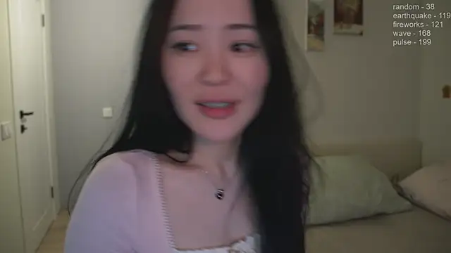 Snapshot of _JiKey_ chatting on 28, 1, 2025 JiKey online show from 28, 1, 2025