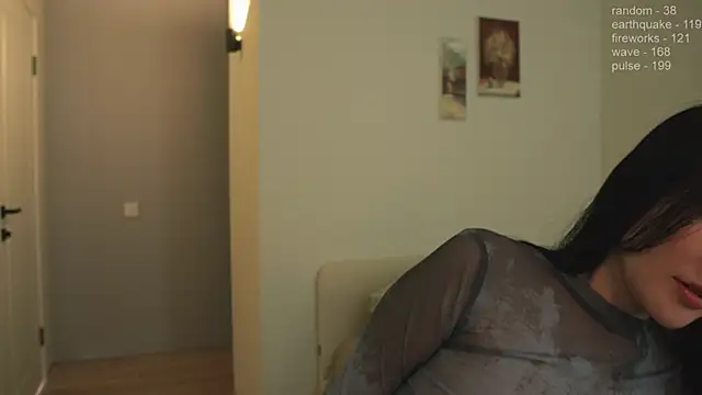 Snapshot of _JiKey_ chatting on 4, 2, 2025 JiKey online show from 4, 2, 2025