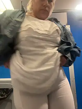 toomuchofafreak online show from 10, 2, 2026